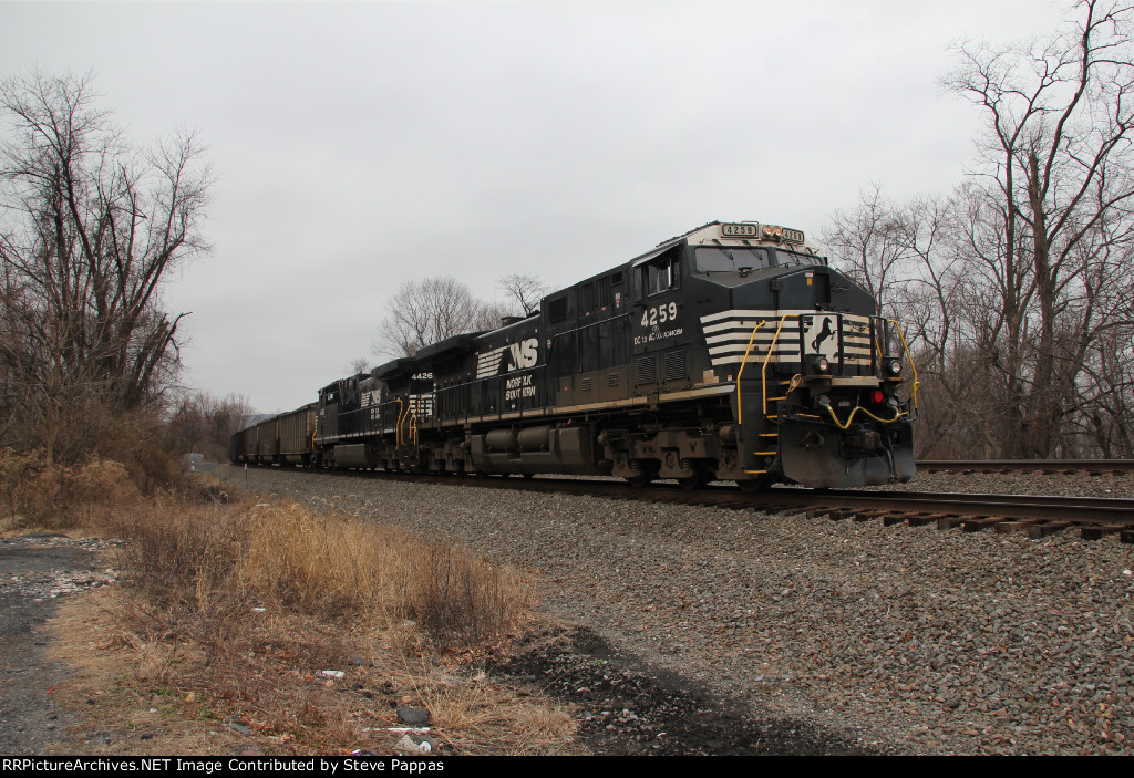 NS 4259 and 4426 with a coal train parked on the siding
